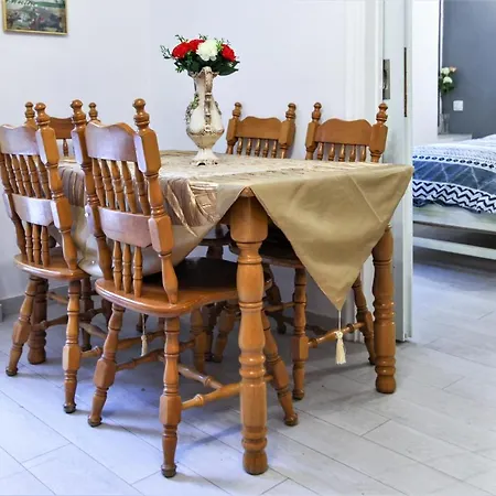 Best Neighbourhood Apartment In Athens Near Metro Station & Hospitals-3
