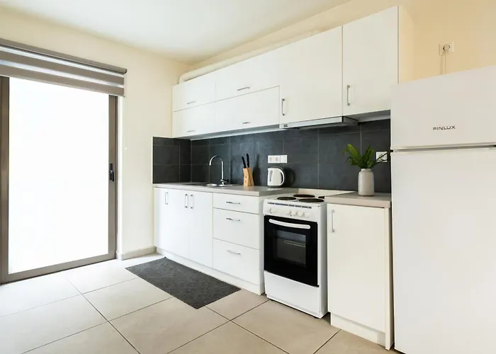 Elysee Apartment 4